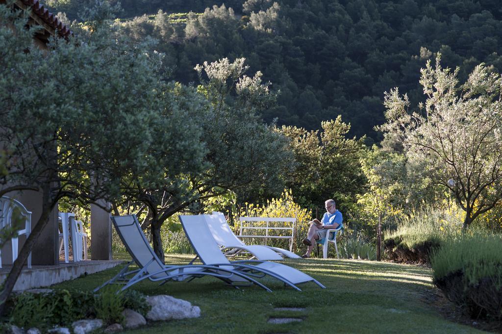Le Grand Jardin Bed & Breakfast Lafare Bagian luar foto