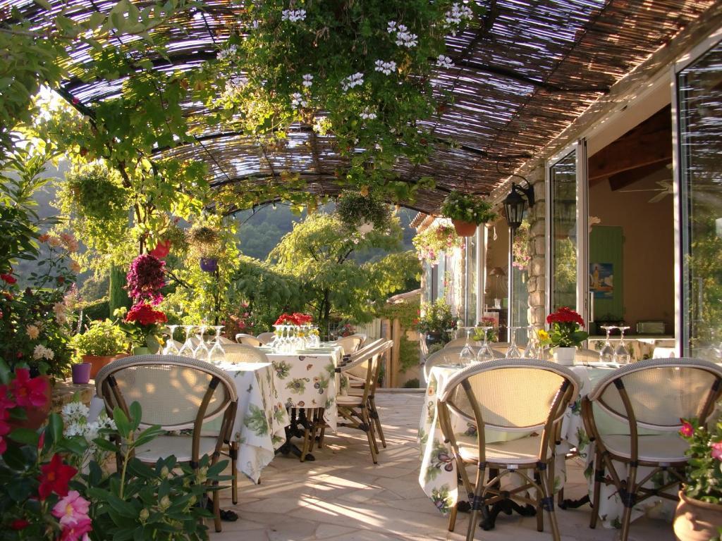 Le Grand Jardin Bed & Breakfast Lafare Bagian luar foto