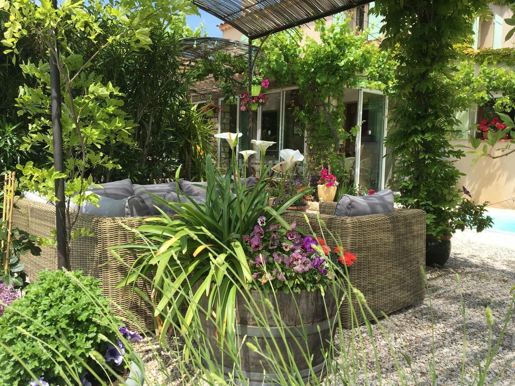 Le Grand Jardin Bed & Breakfast Lafare Bagian luar foto