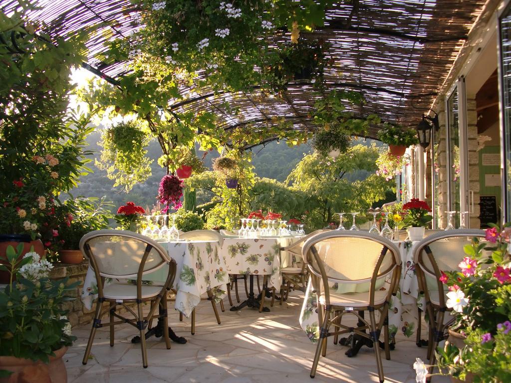Le Grand Jardin Bed & Breakfast Lafare Bagian luar foto