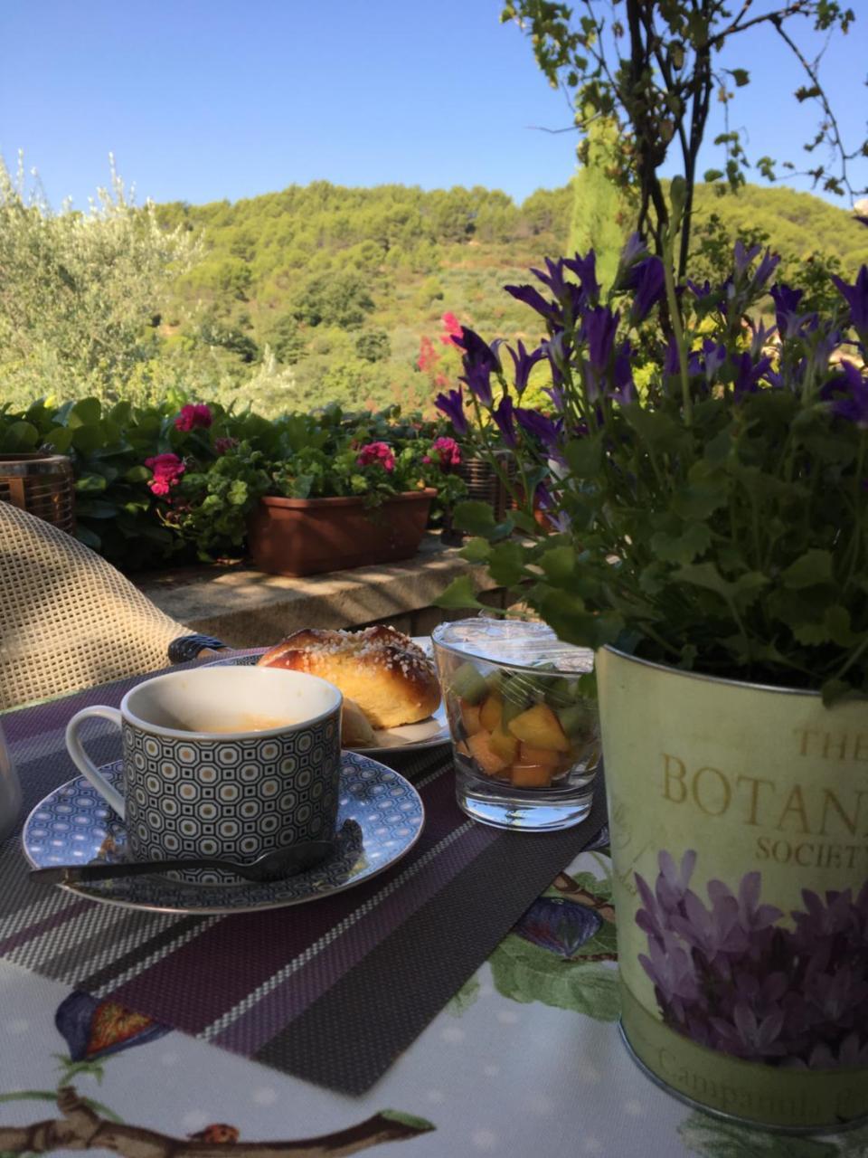 Le Grand Jardin Bed & Breakfast Lafare Bagian luar foto