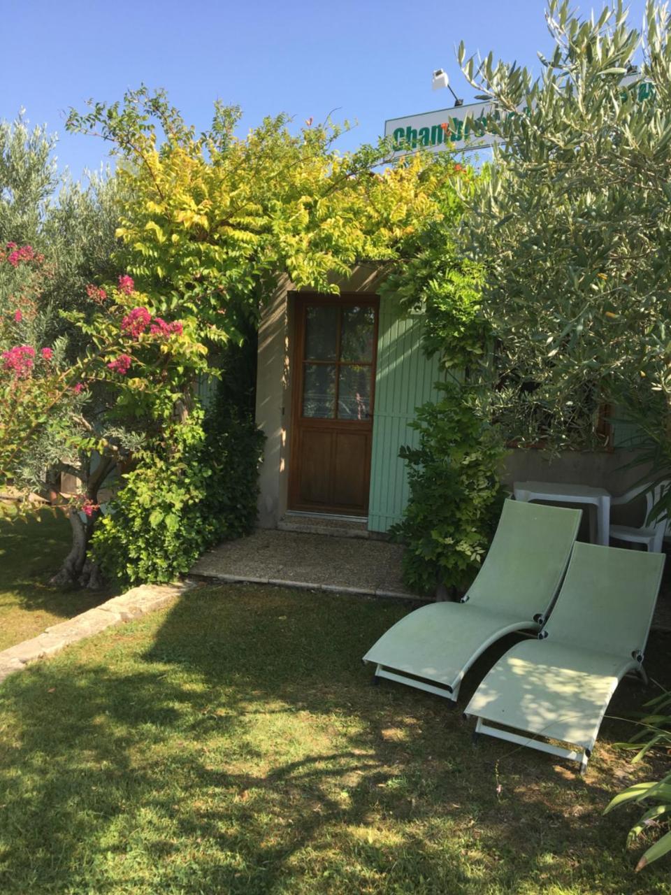 Le Grand Jardin Bed & Breakfast Lafare Bagian luar foto