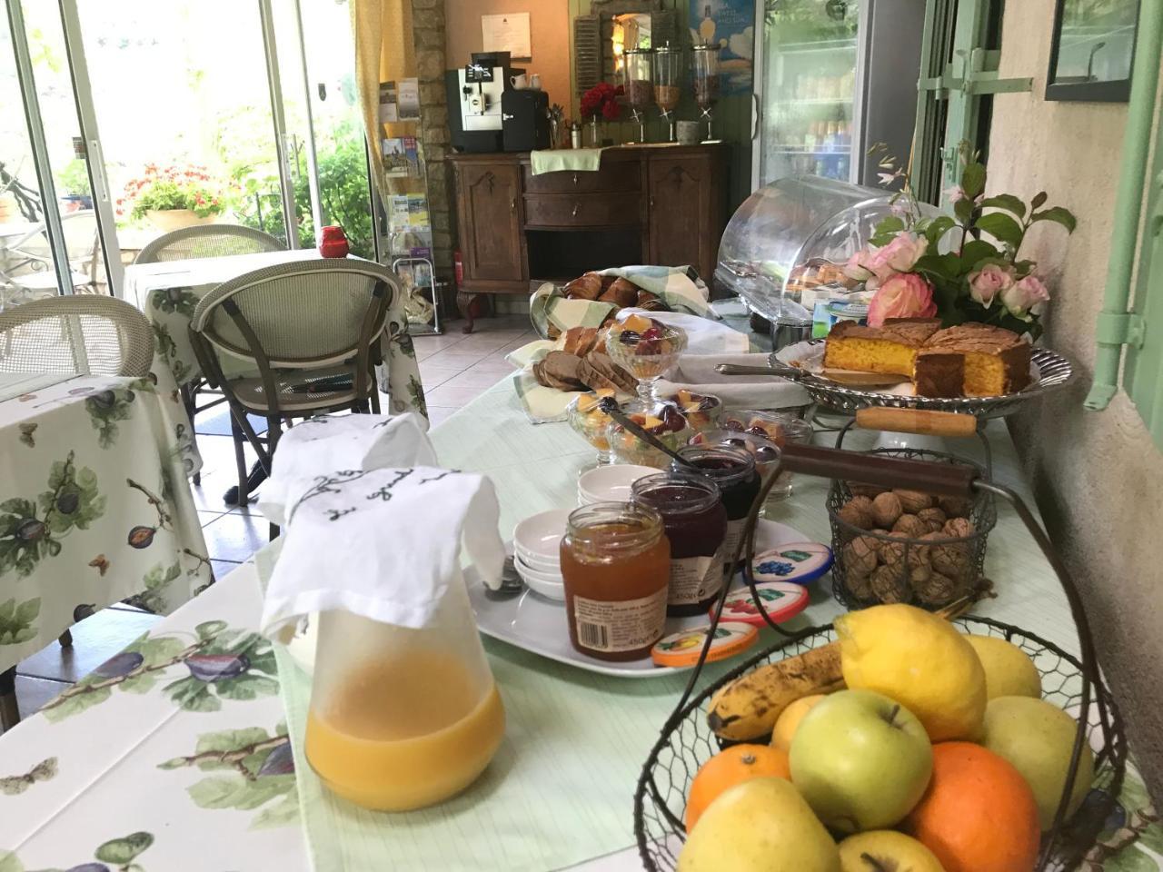 Le Grand Jardin Bed & Breakfast Lafare Bagian luar foto