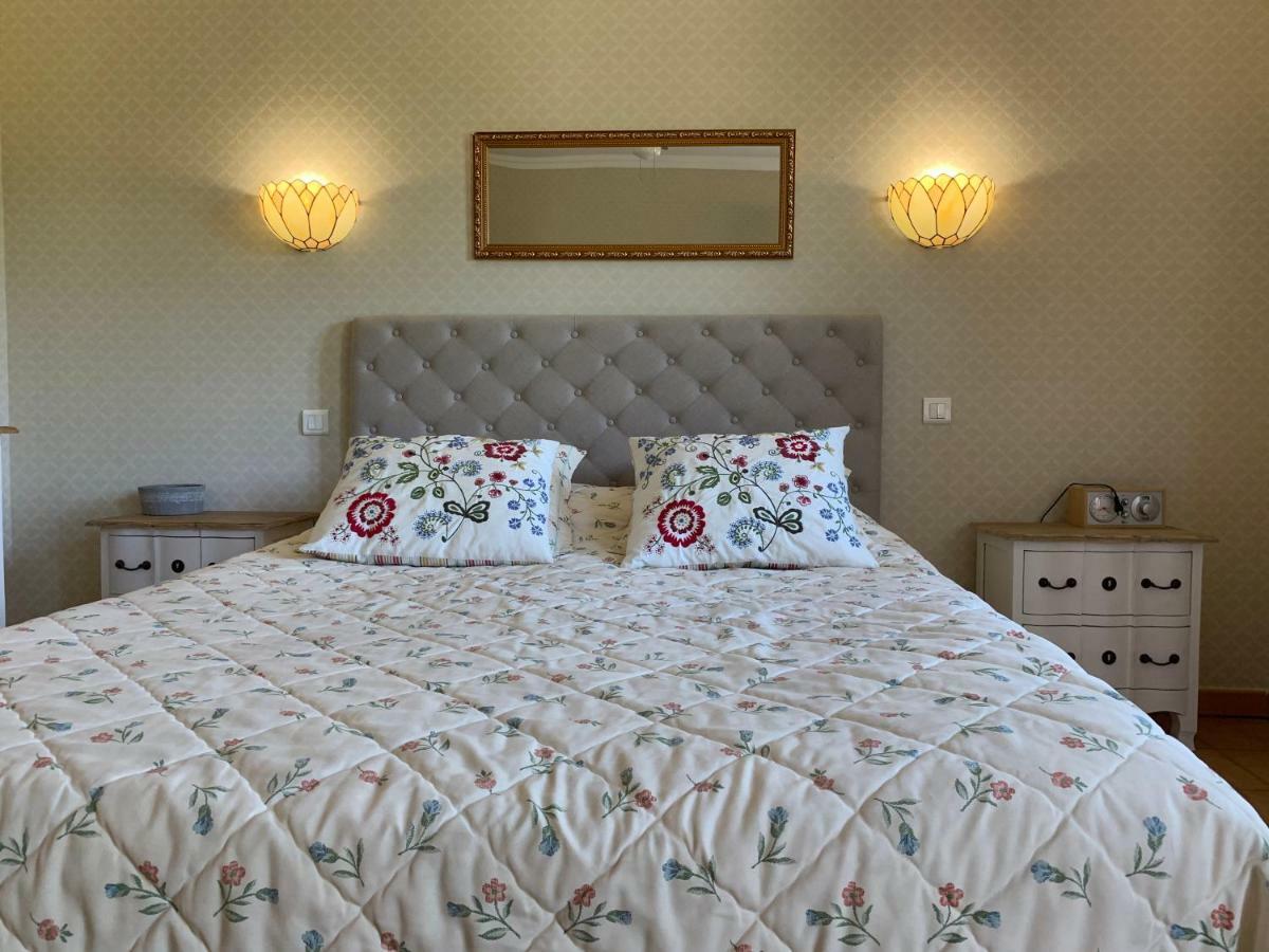Le Grand Jardin Bed & Breakfast Lafare Bagian luar foto