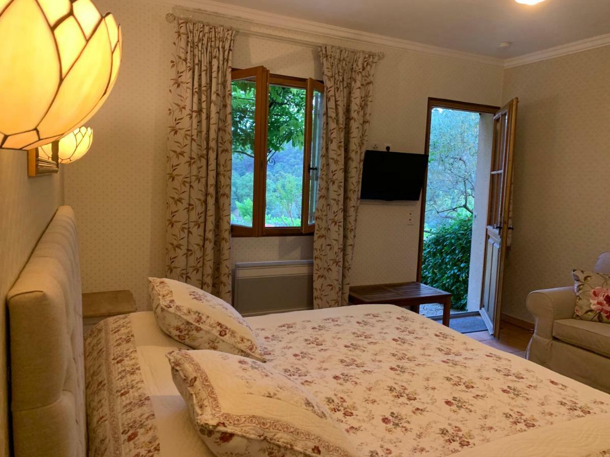 Le Grand Jardin Bed & Breakfast Lafare Bagian luar foto