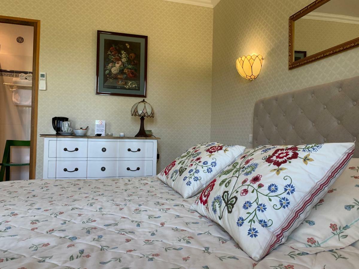 Le Grand Jardin Bed & Breakfast Lafare Bagian luar foto