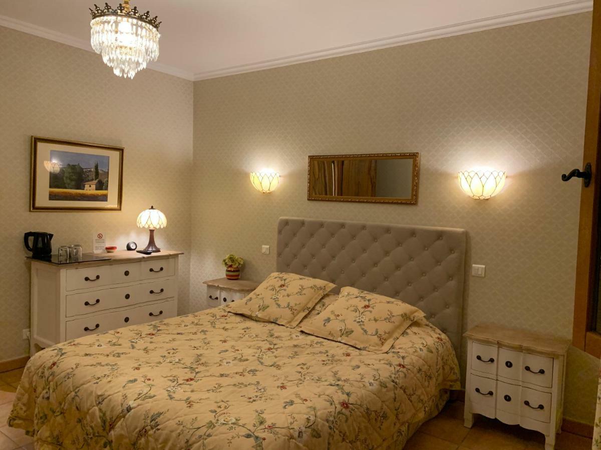 Le Grand Jardin Bed & Breakfast Lafare Bagian luar foto