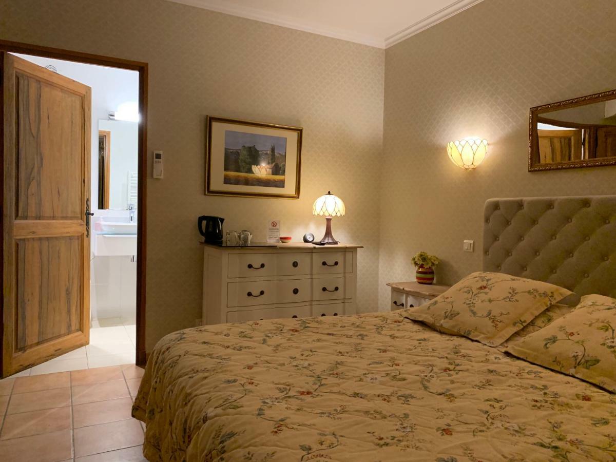 Le Grand Jardin Bed & Breakfast Lafare Bagian luar foto
