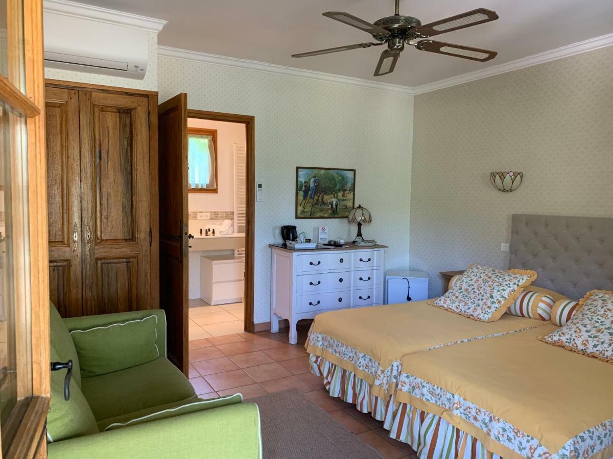 Le Grand Jardin Bed & Breakfast Lafare Bagian luar foto