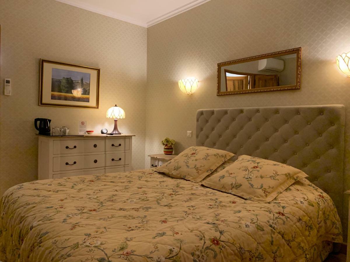 Le Grand Jardin Bed & Breakfast Lafare Bagian luar foto